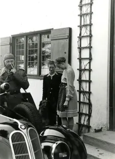 Himmler family: "To position the viewer between the two poles of the familiar and the uncomfortable empathy, not sympathy and horror."